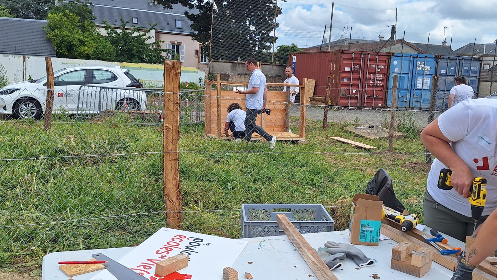 poulailler-pedagogique-ecolesdevies-saint-ferdinand-15